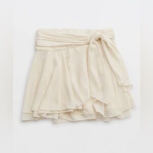 Aerie woman’s skirt size medium Flowy Cream chiffon wrap around whimsy